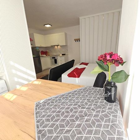 Tiny Rose Studio 地拉那 外观 照片
