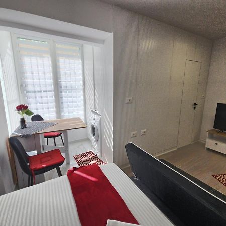 Tiny Rose Studio 地拉那 外观 照片