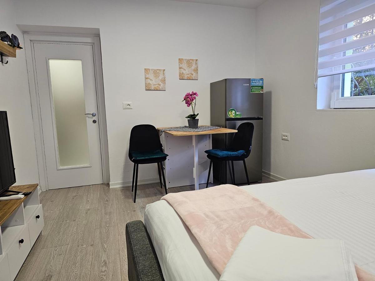 Tiny Rose Studio 地拉那 外观 照片