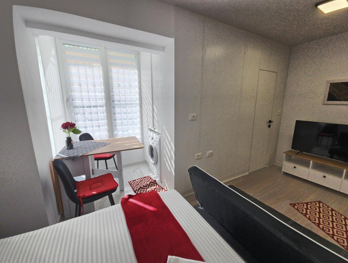 Tiny Rose Studio 地拉那 外观 照片